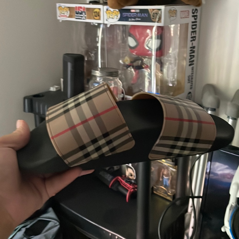 Burberry slides